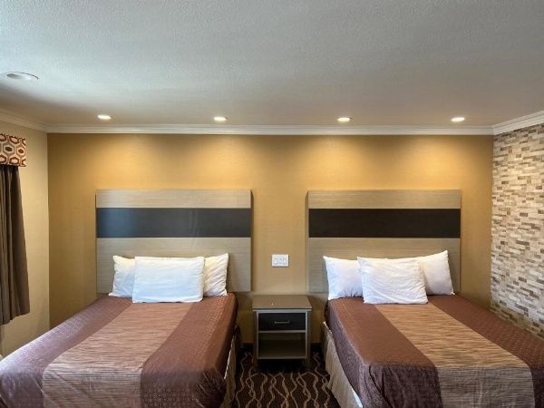 Walnut Inn & Suites West Covina image 14