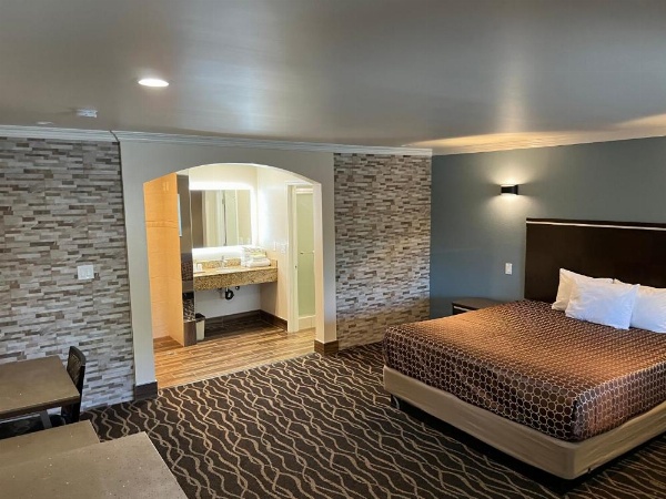 Walnut Inn & Suites West Covina image 28